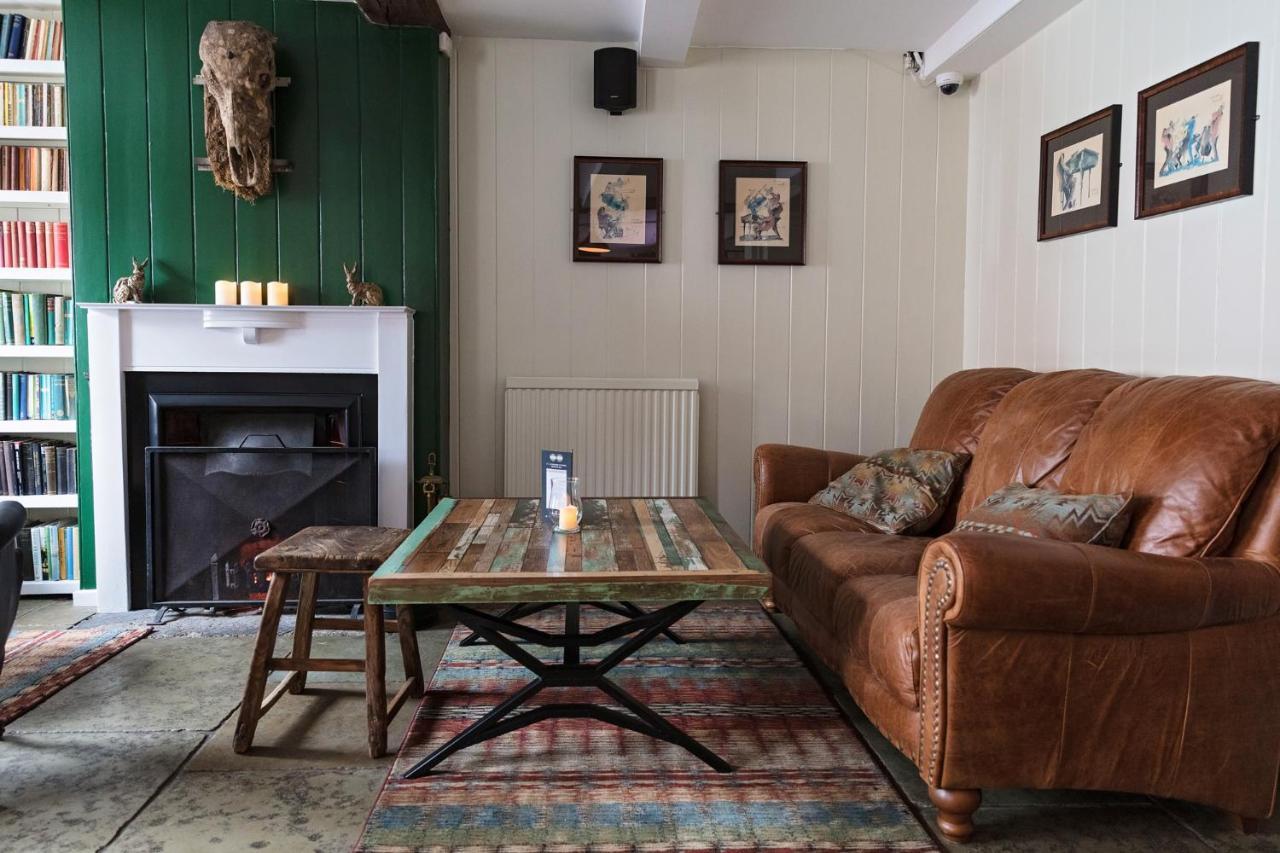 The Black Lion Hotel Little Walsingham Esterno foto