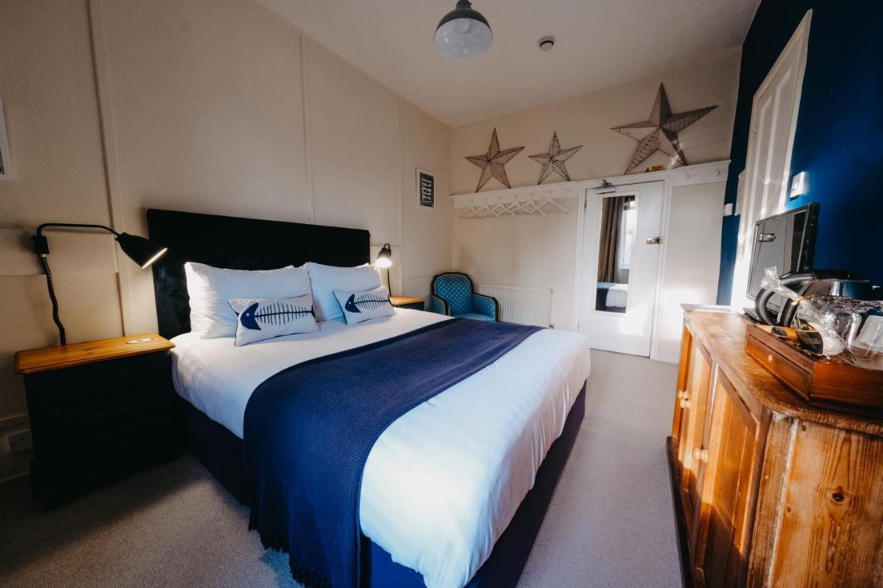 The Black Lion Hotel Little Walsingham Esterno foto